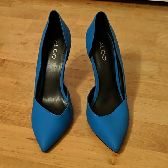 Also Heels - Picture 2 of 4